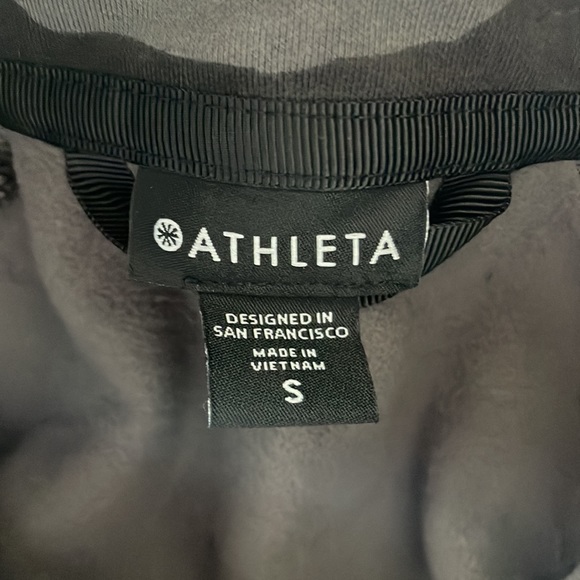 NWOT ATHLETA TRIUMPH PRINTED HOODIE. - Picture 7 of 7